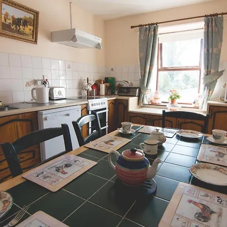 Stunning 3-bedroom House With Private Garden * Carracastle