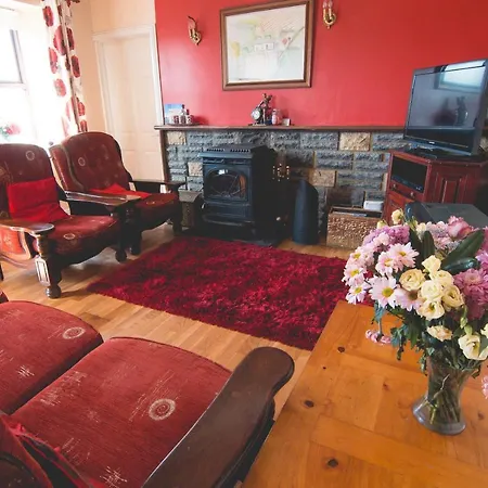 Stunning 3-bedroom House With Private Garden * Carracastle