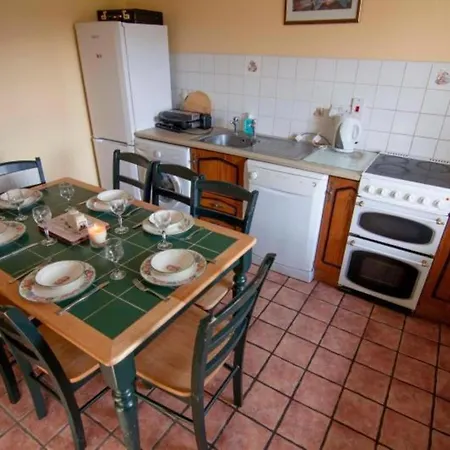 Stunning 3-bedroom House With Private Garden Holiday home *