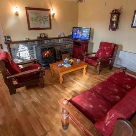Holiday home Stunning 3-bedroom House With Private Garden *
